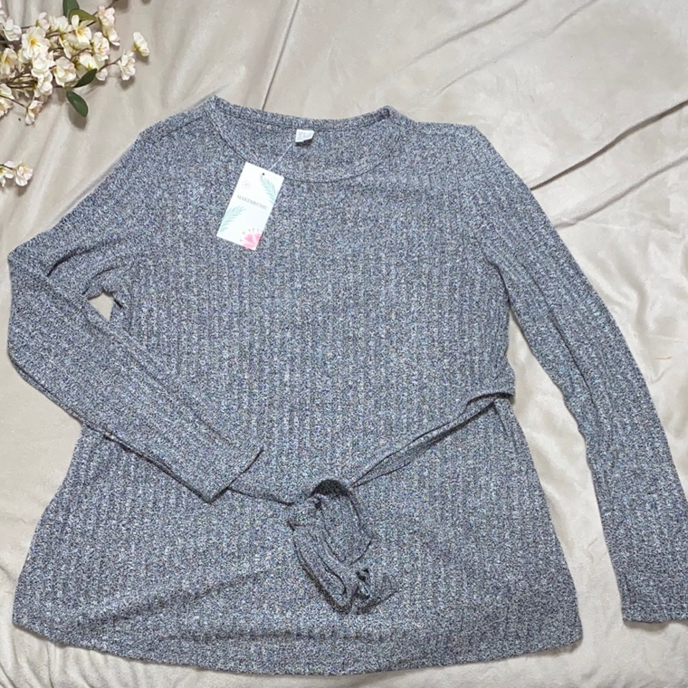 gray ribbed knit maternity sweater with tie waist